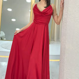 Kırmızı Gold Askılı Ön Drapeli Saten Yırtmaçlı Abiye Elbise