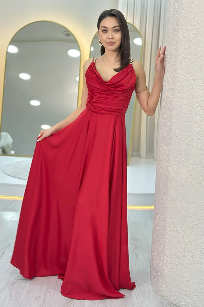 Kırmızı Gold Askılı Ön Drapeli Saten Yırtmaçlı Abiye Elbise
