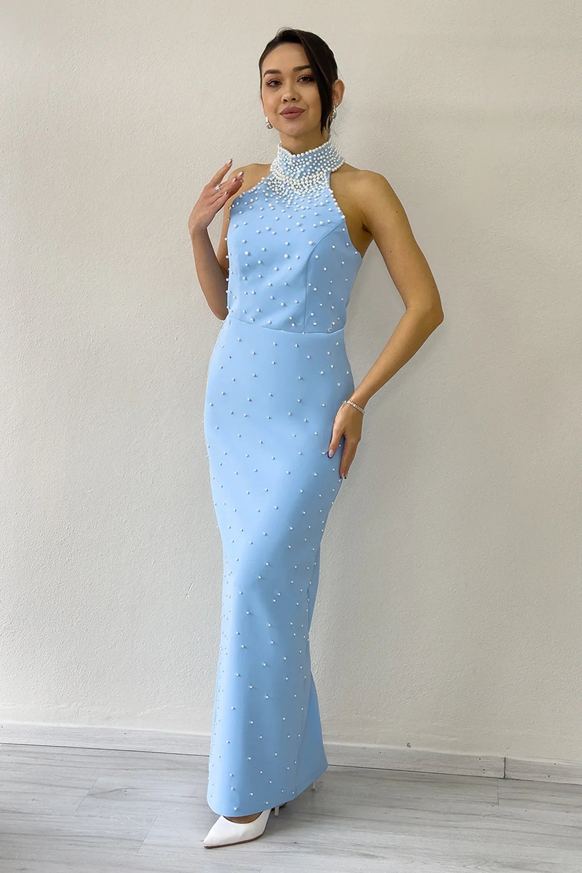 Kadın Bebe Mavi İncili Halter Yaka Abiye Elbise 