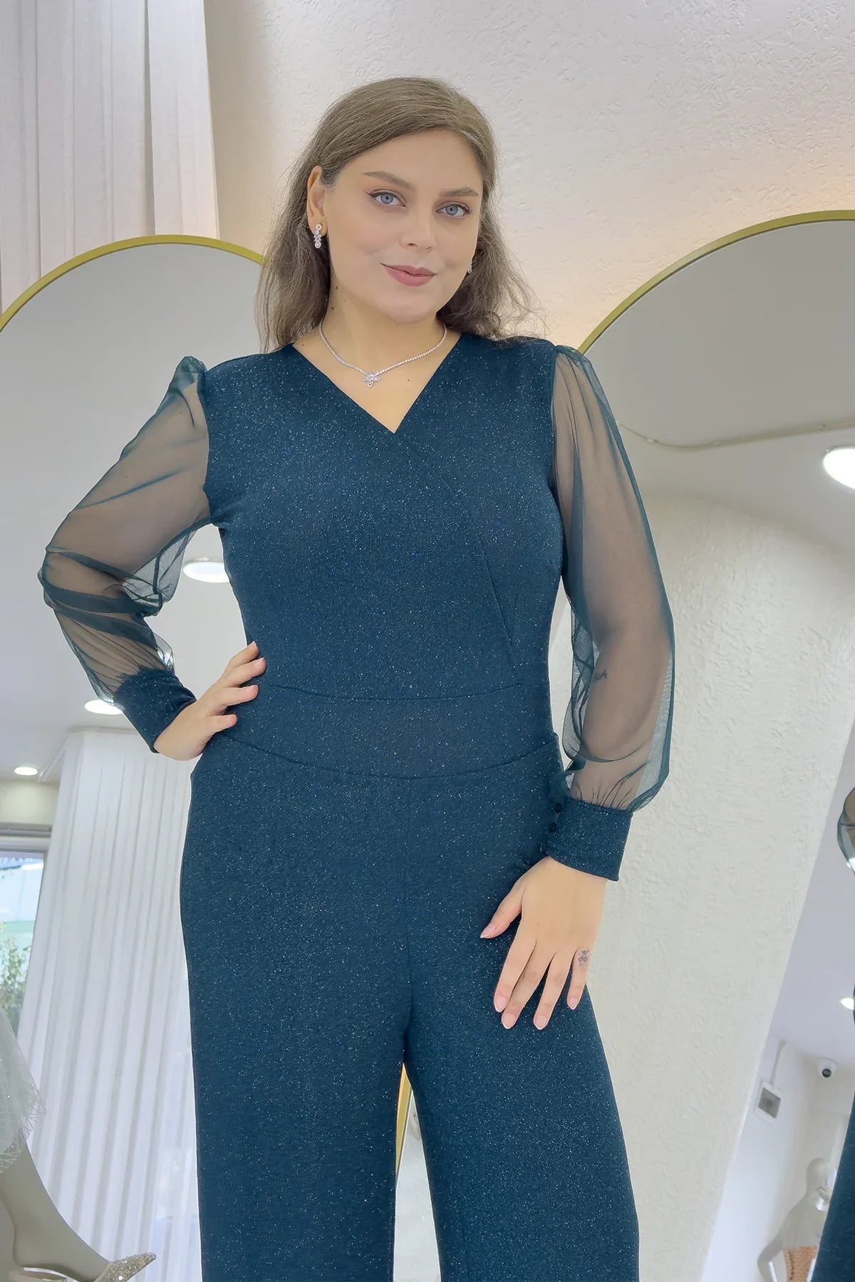 Zümrüt Yeşili Simli Kruvaze Yaka Tül Kol Abiye Tulum