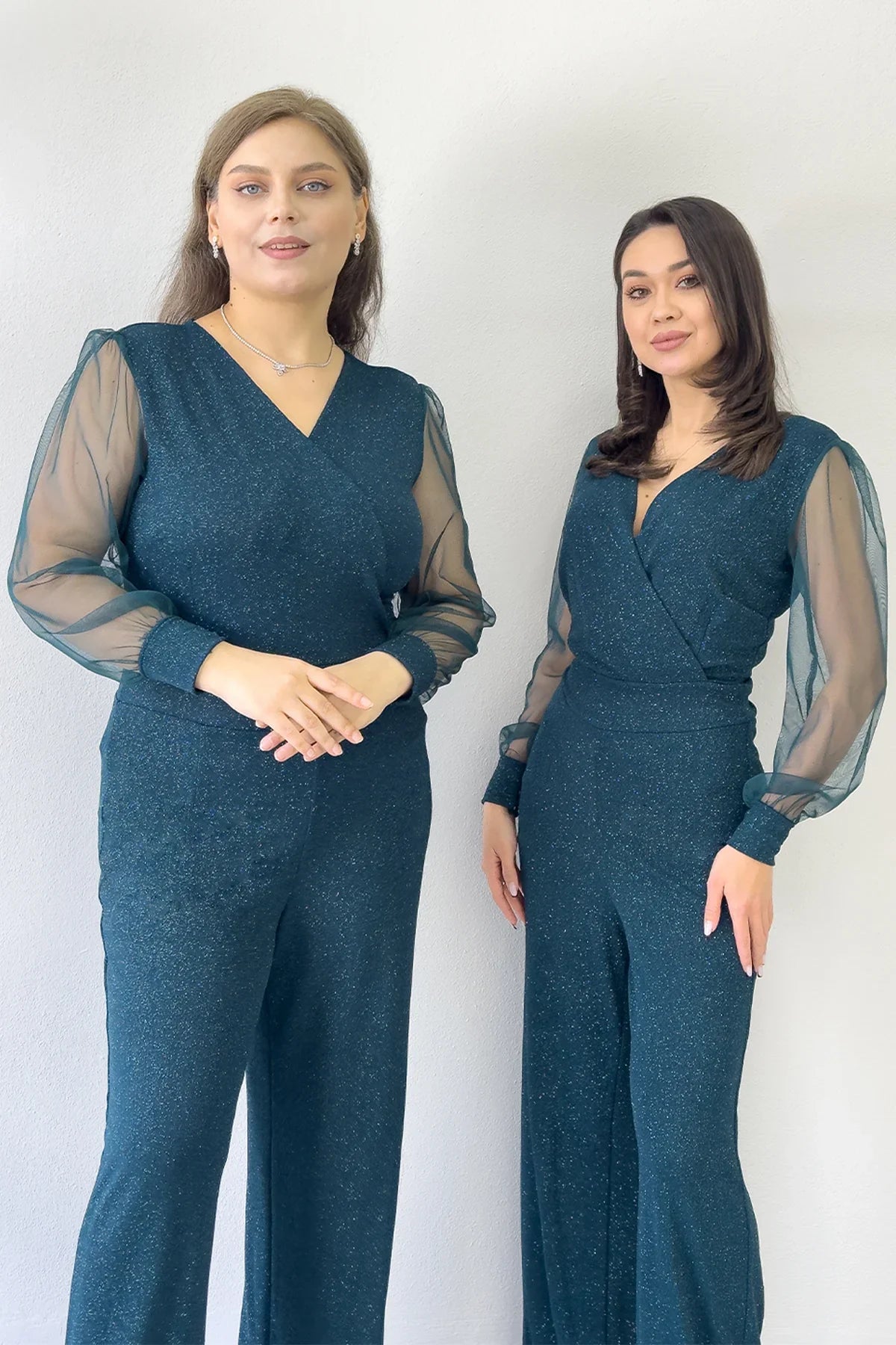 Zümrüt Yeşili Simli Kruvaze Yaka Tül Kol Abiye Tulum