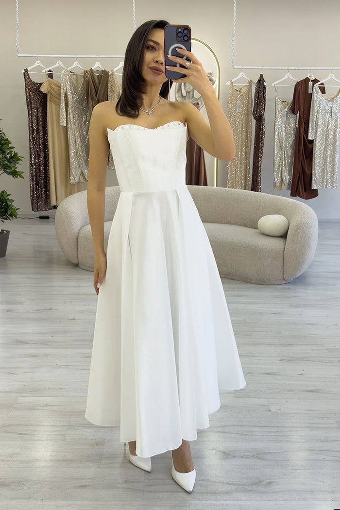 Beyaz Boncuk İşlemeli Straplez Korse Görünümlü Midi Boy Prenses Nikah Abiye Elbise