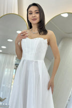 Beyaz Boncuk İşlemeli Straplez Korse Görünümlü Midi Boy Prenses Nikah Abiye Elbise