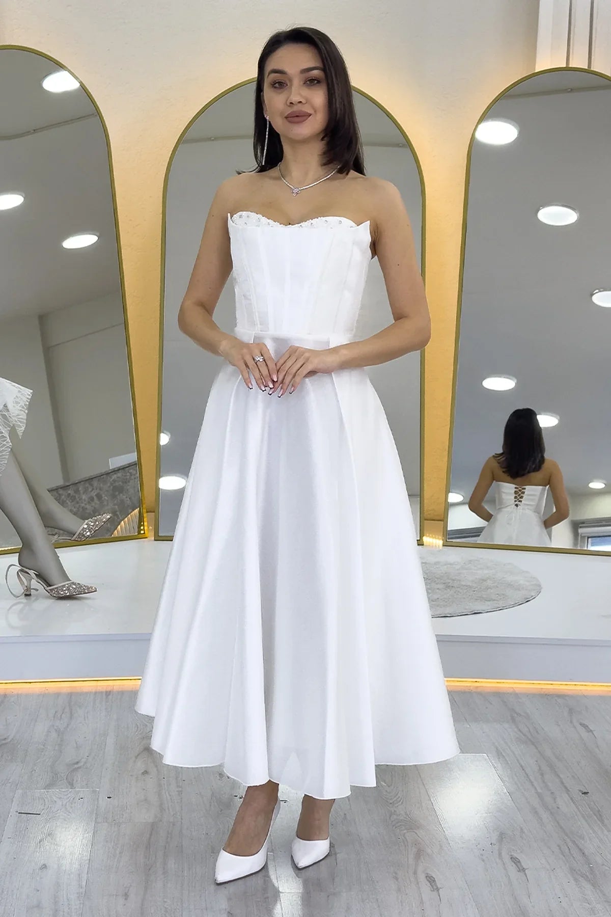 Beyaz Boncuk İşlemeli Straplez Korse Görünümlü Midi Boy Prenses Nikah Abiye Elbise