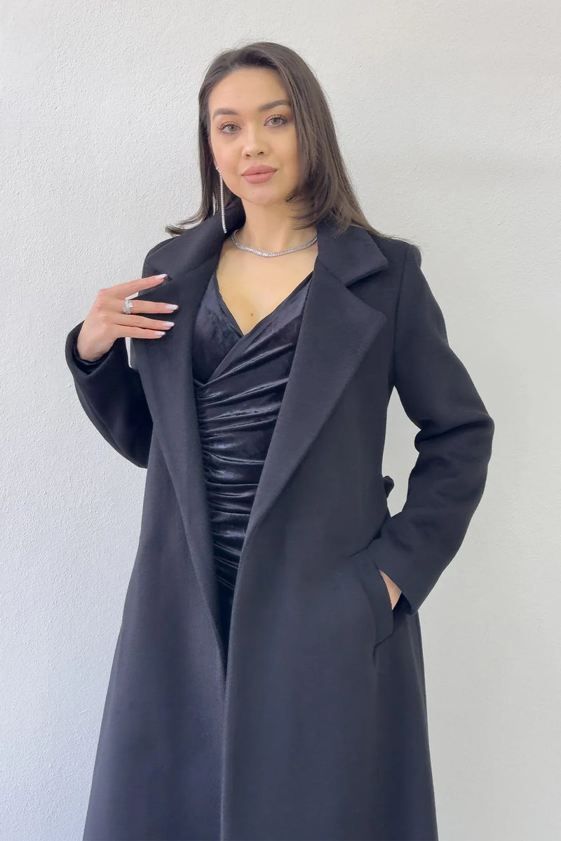 Kadın Siyah Astarlı Kuşaklı Kaşe Kaban