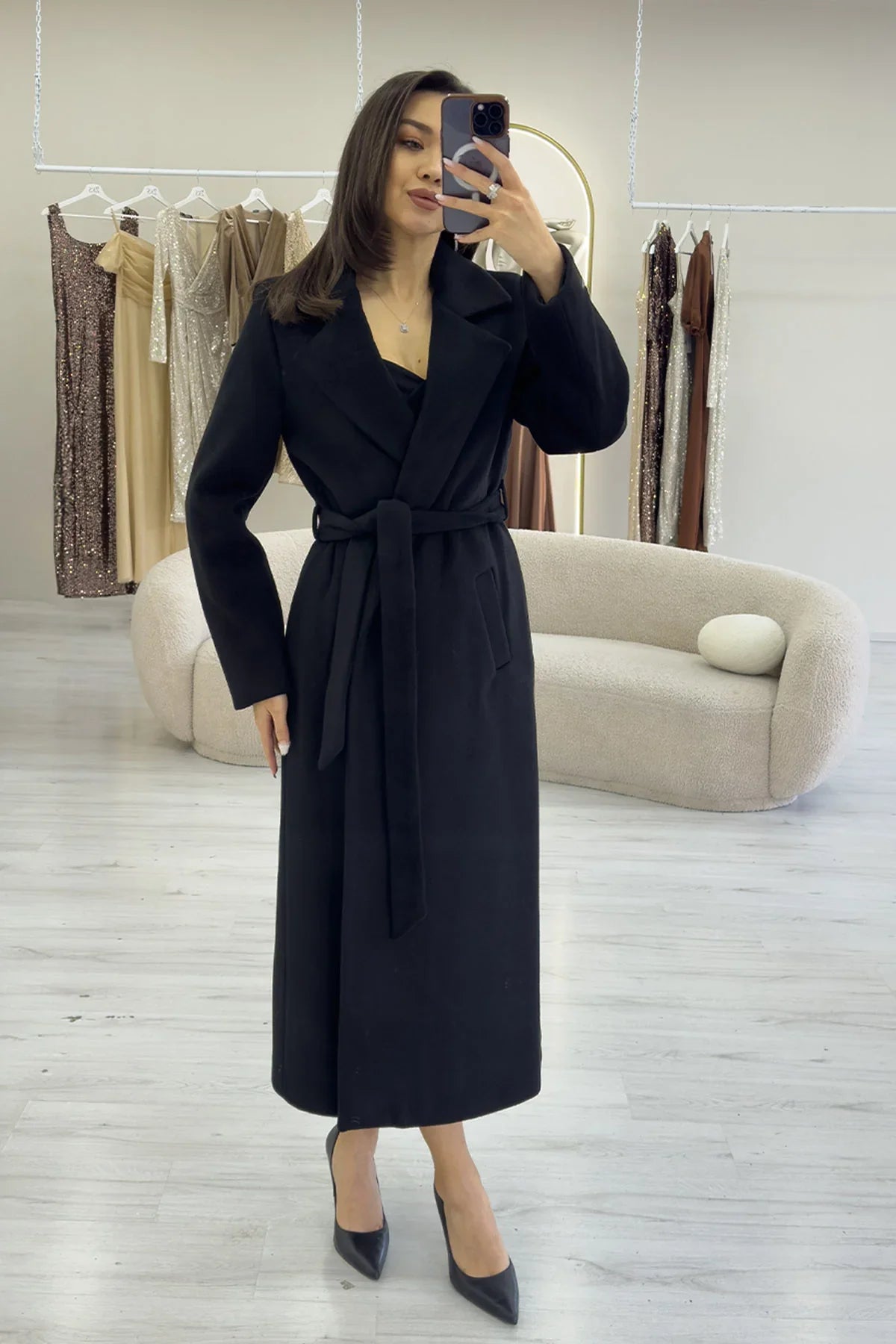 Kadın Siyah Astarlı Kuşaklı Kaşe Kaban