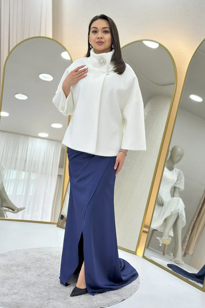 Beyaz Dik Yaka Taş Detaylı Abiye Kürk