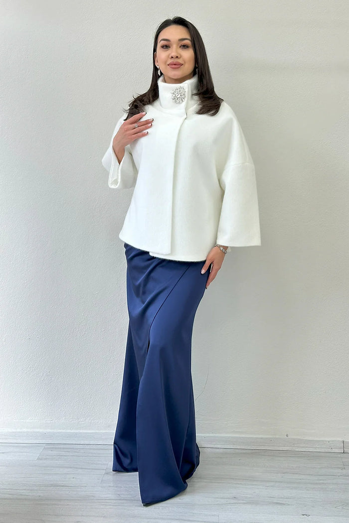 Beyaz Dik Yaka Taş Detaylı Abiye Kürk