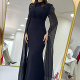 Siyah Şifon Pelerin Kol Dik Yaka Balık Abiye Elbise