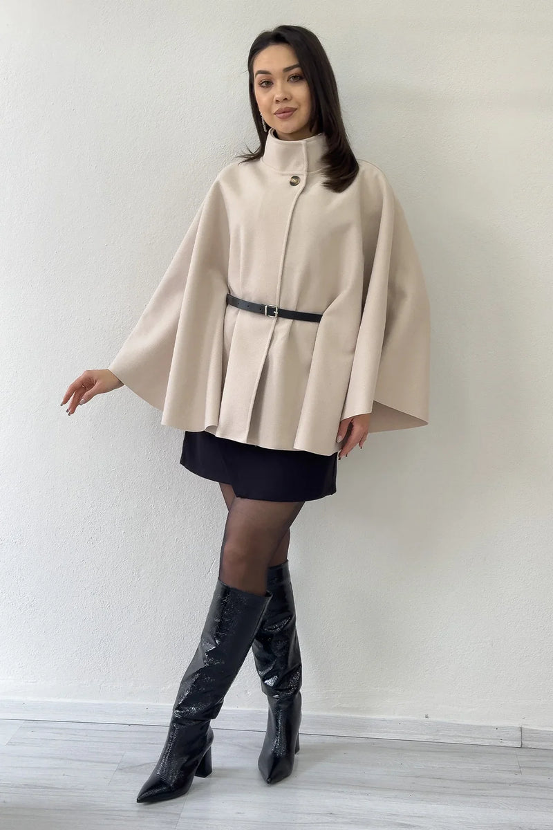 Bej Tek Düğmeli Kemerli Kaşe Panço 