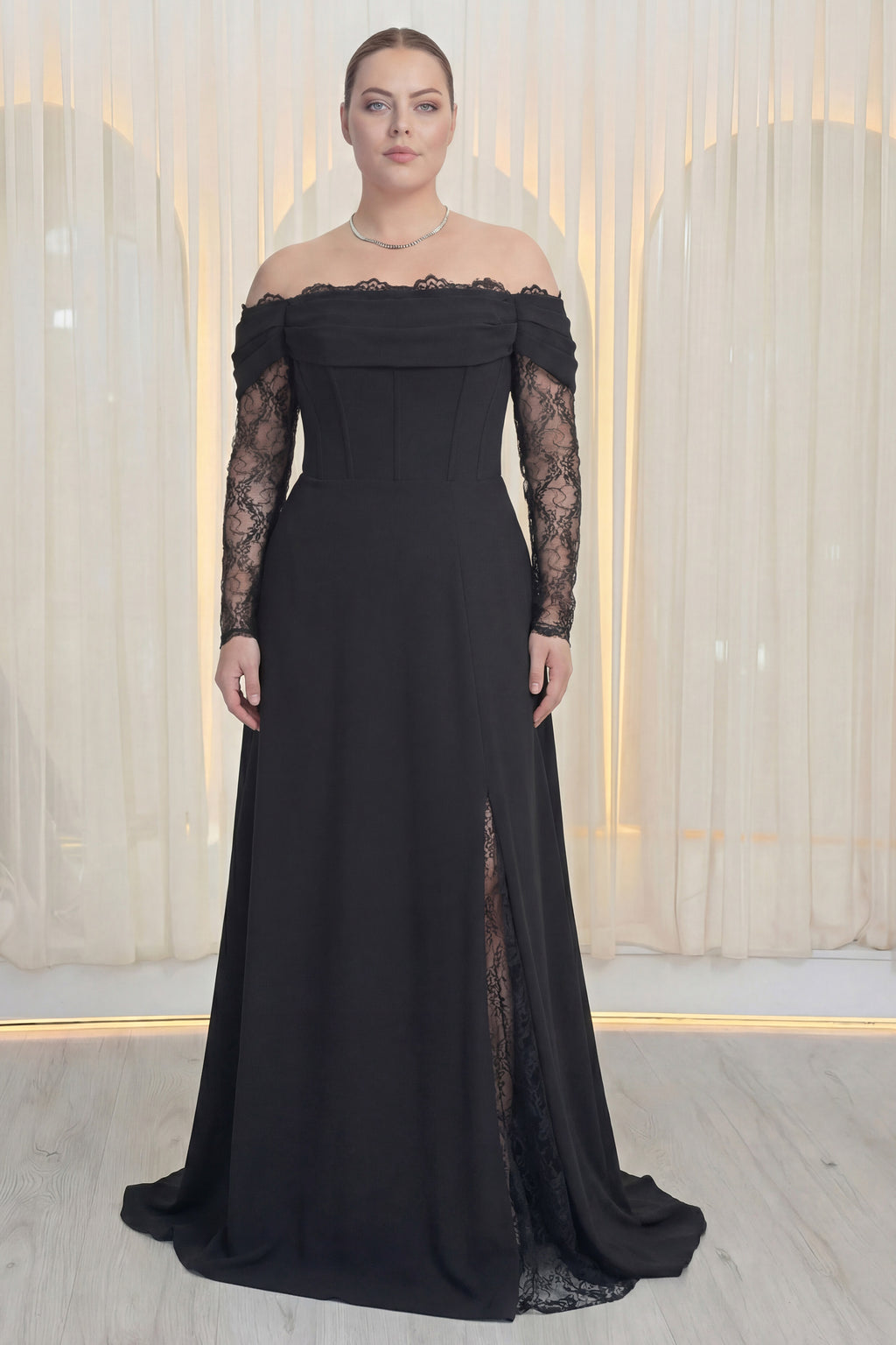 Kadın Düşük Omuz Dantel Detaylı Siyah Büyük Beden Abiye Elbise
