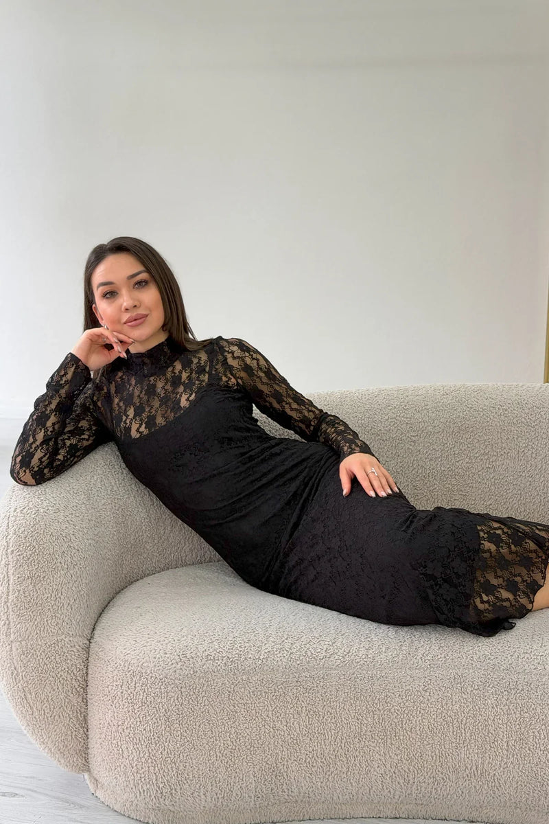 Siyah İç Astarlı Dik Yaka Midi Boy Dantel Elbise 