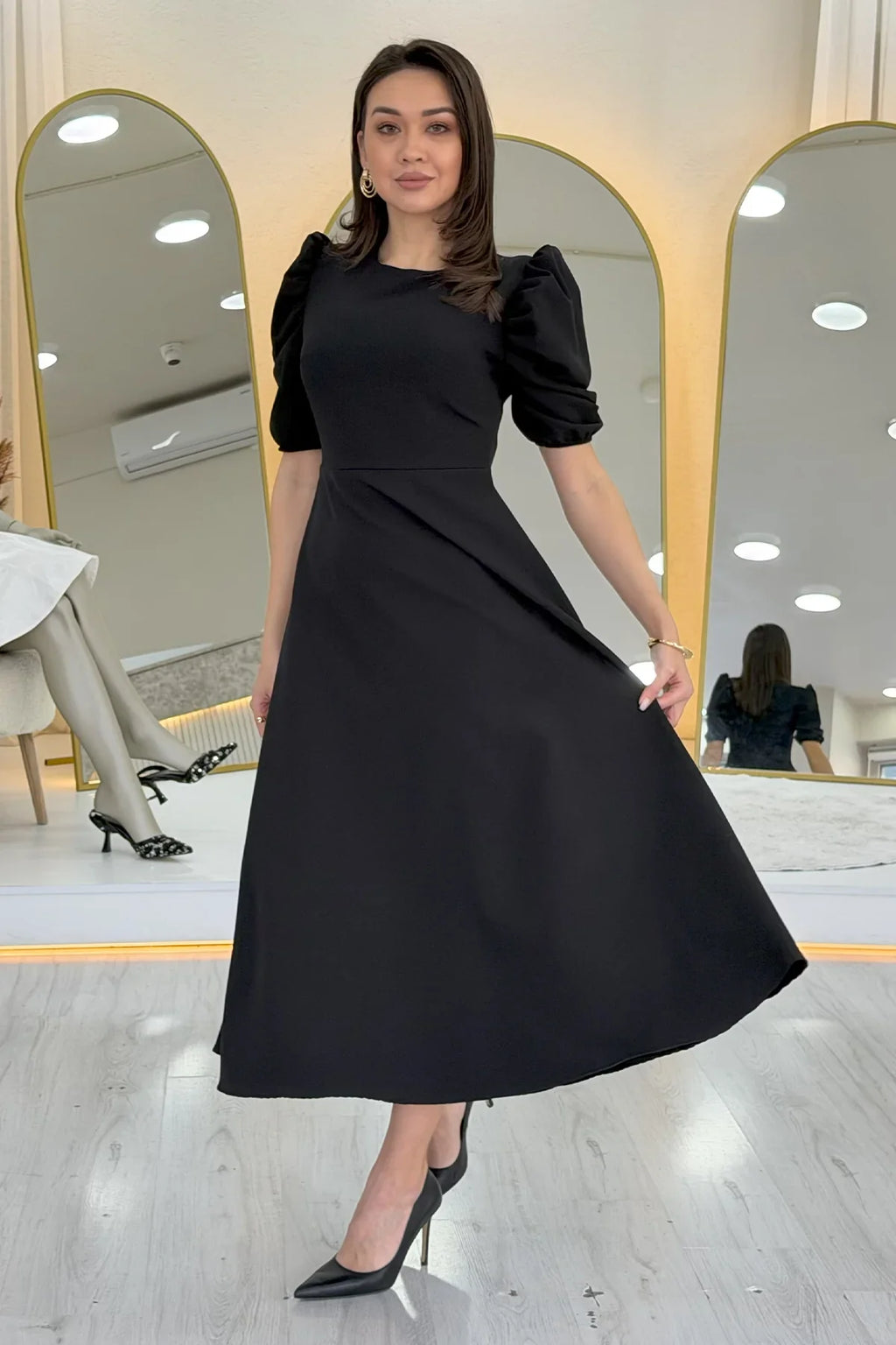 Siyah Balon Kol Midi Boy Volanlı Elbise