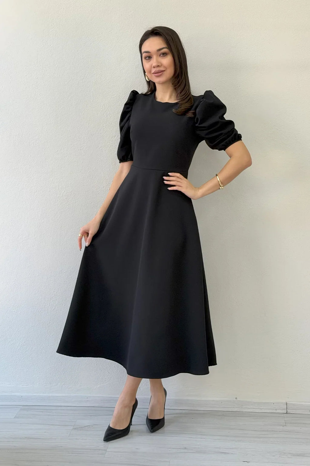 Siyah Balon Kol Midi Boy Volanlı Elbise