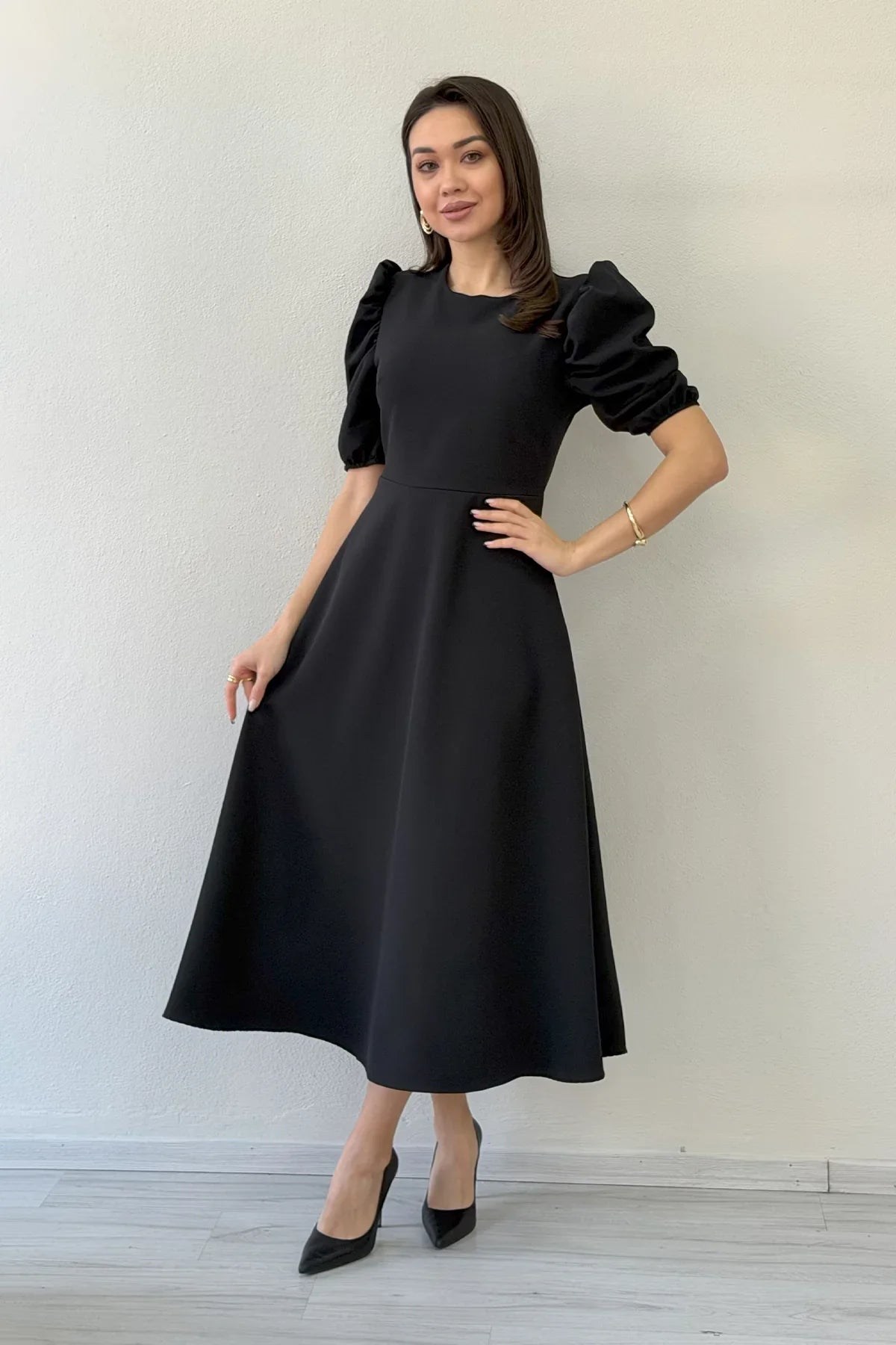 Siyah Balon Kol Midi Boy Volanlı Elbise