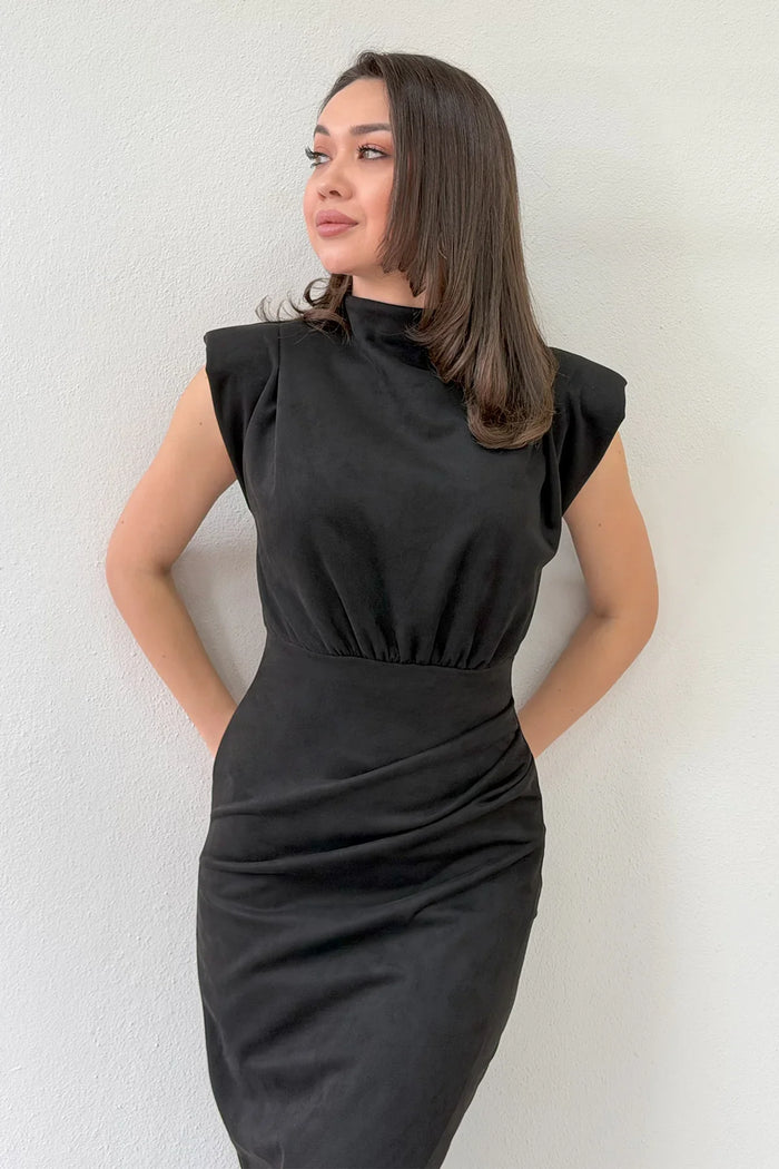 Kadın Siyah Vatkalı Drape Detaylı Süet Elbise 