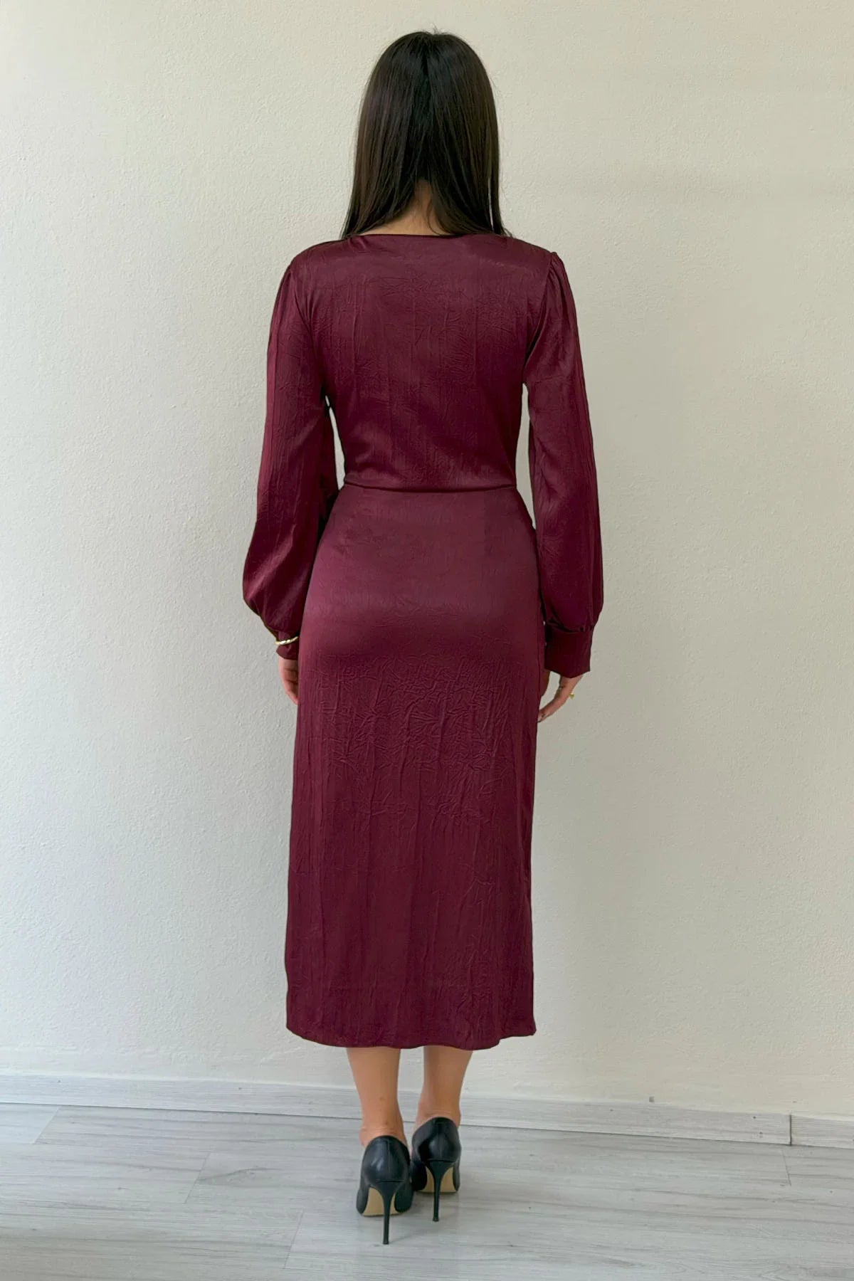 Bordo Saten Drape Detaylı Yırtmaçlı Abiye Elbise 