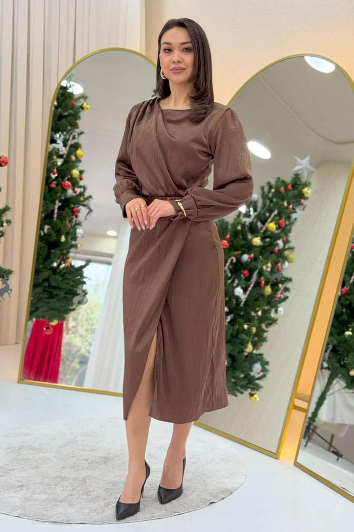 Taba Saten Drape Detaylı Yırtmaçlı Abiye Elbise 