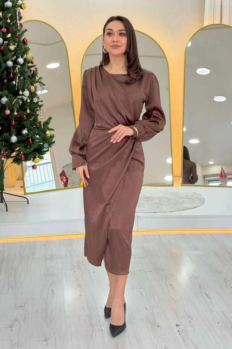 Taba Saten Drape Detaylı Yırtmaçlı Abiye Elbise 
