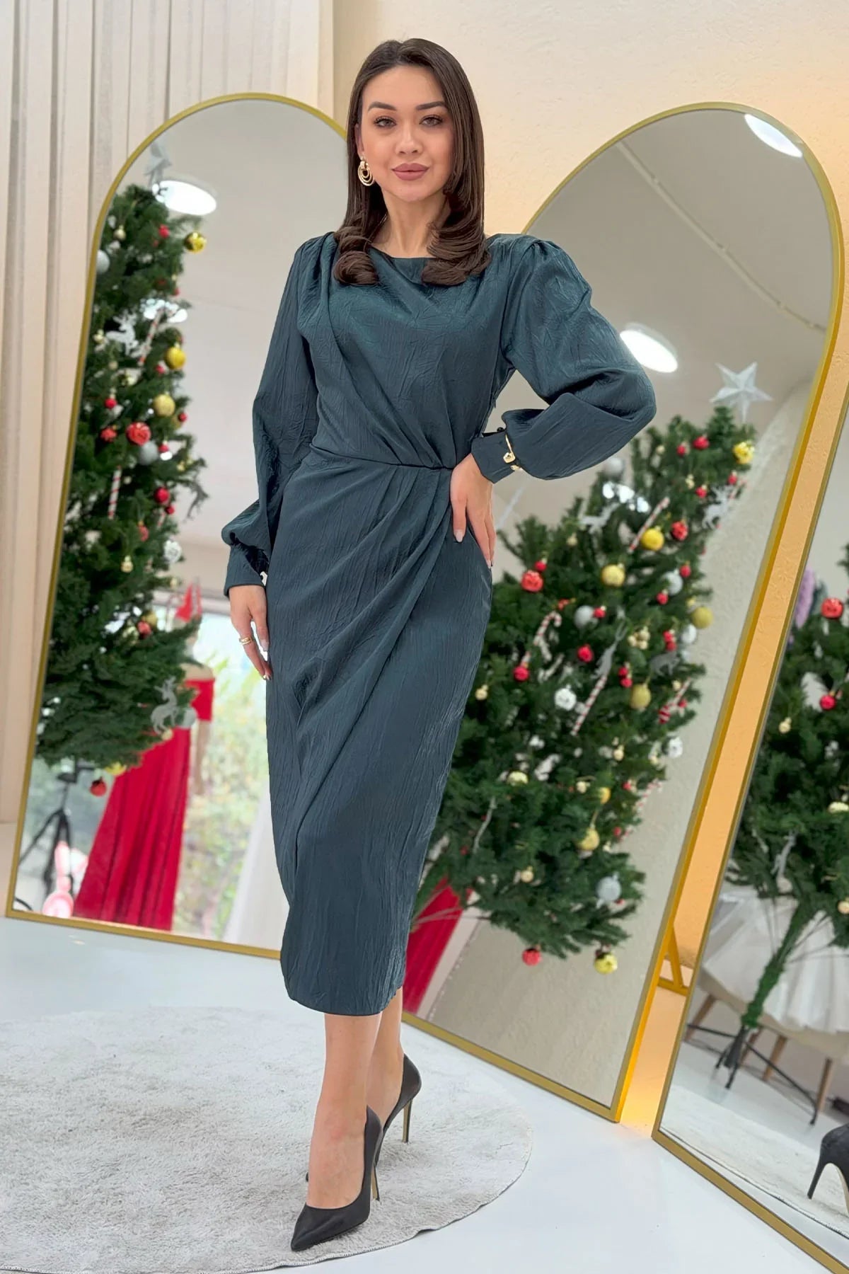 Yeşil Saten Drape Detaylı Yırtmaçlı Abiye Elbise 