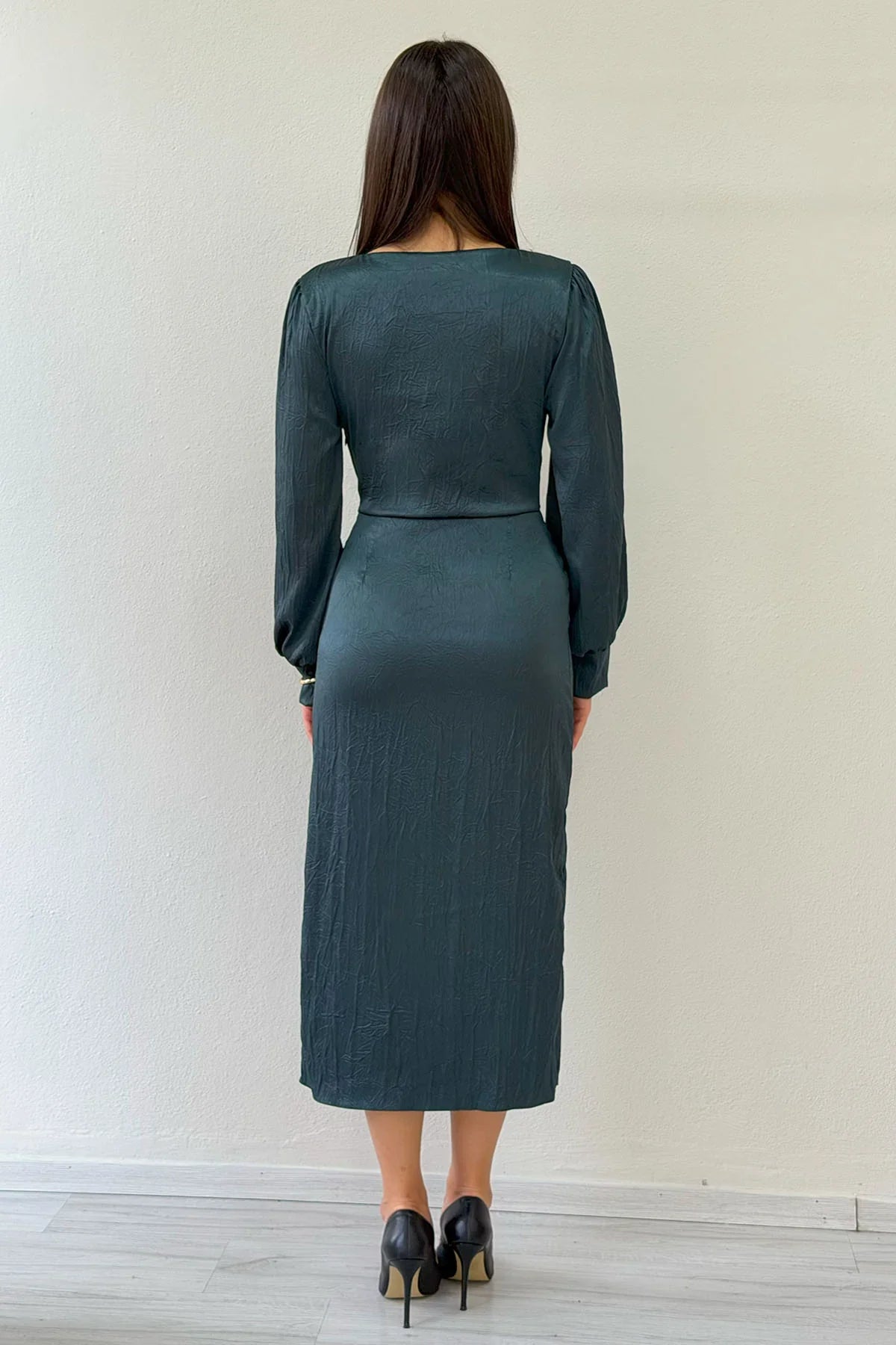 Yeşil Saten Drape Detaylı Yırtmaçlı Abiye Elbise 