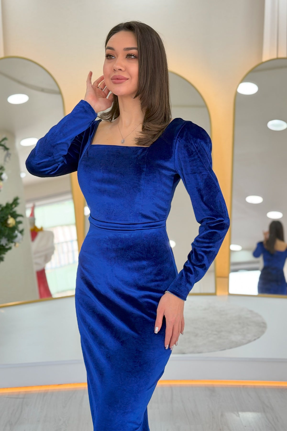 Saks Kare Yaka Kadife Midi Boy Elbise