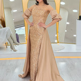 Kadın Gold Saten Kuyruklu Çıkarılabilir Kol Detaylı Abiye Elbise