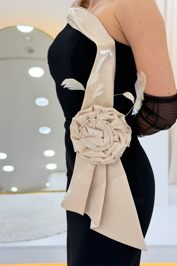 Kadın Tek Omuz Bej Şeritli Gül Detaylı Balık Abiye Elbise