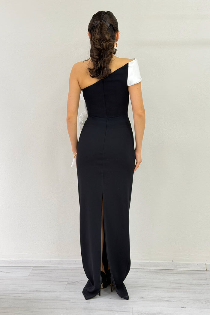 Kadın Tek Omuz Beyaz Şeritli Gül Detaylı Balık Abiye Elbise