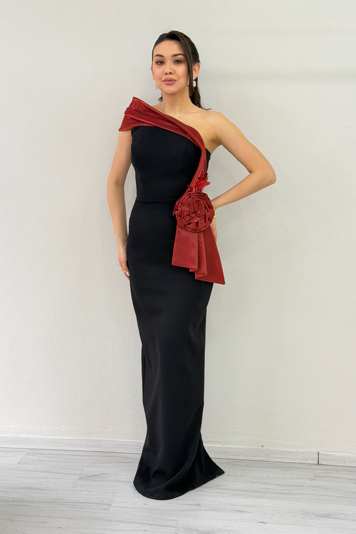 Kadın Tek Omuz Bordo Şeritli Gül Detaylı Balık Abiye Elbise 