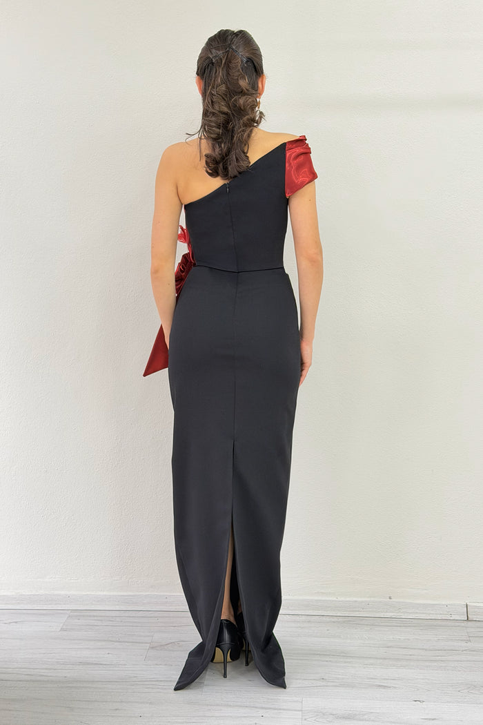 Kadın Tek Omuz Bordo Şeritli Gül Detaylı Balık Abiye Elbise 