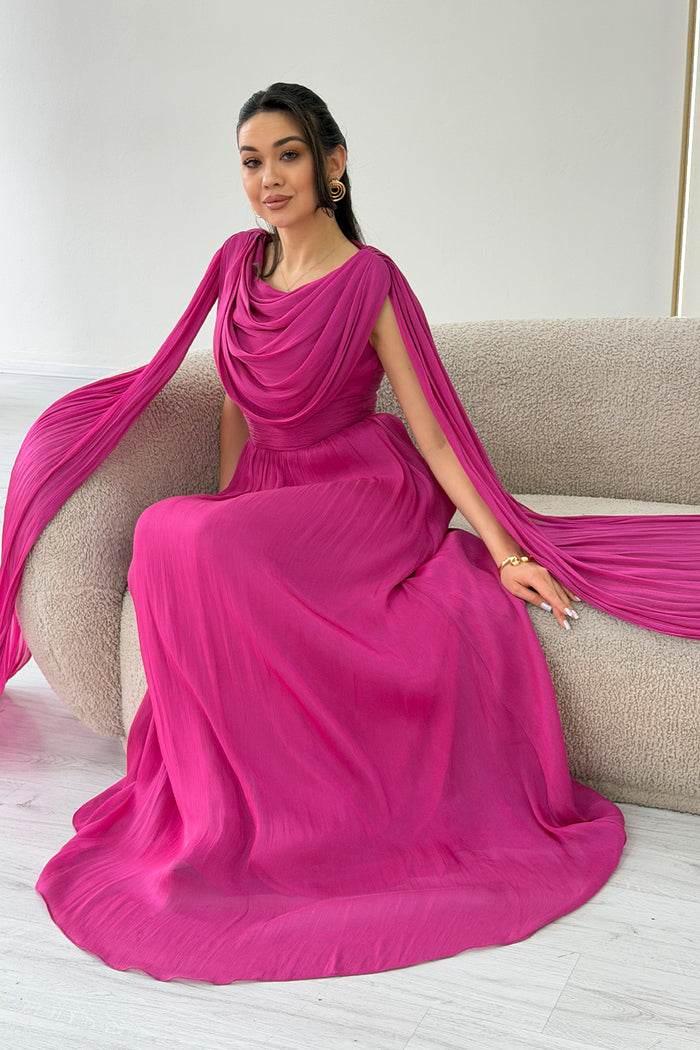 Fuşya Dökümlü Pelerin Kollu Uzun Abiye Elbise 