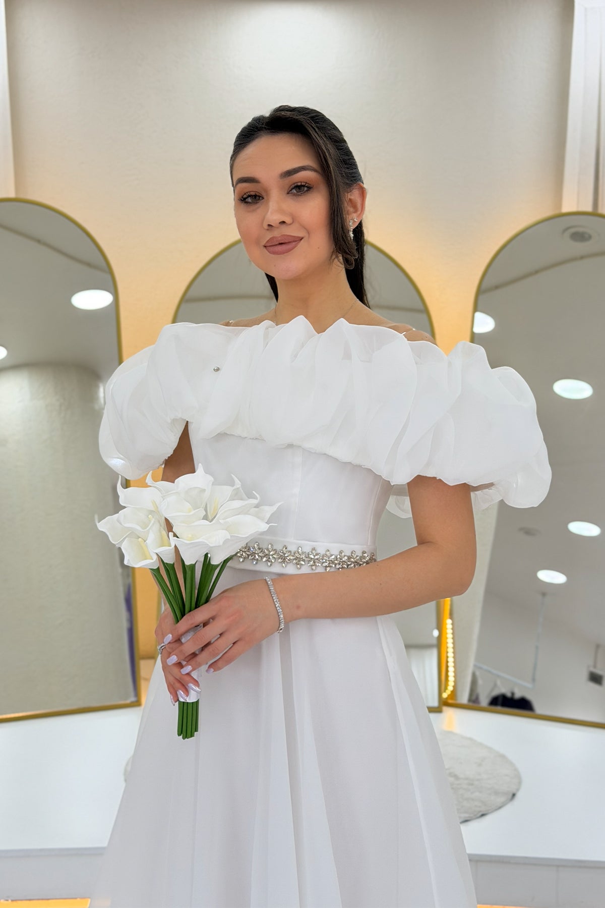 Beyaz Volan Yaka Taş Kemer Detay Tül Prenses Abiye