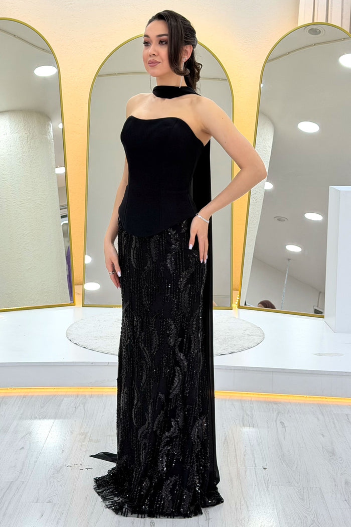 Siyah Straplez Şal Detaylı İşlemeli Uzun Abiye Elbise