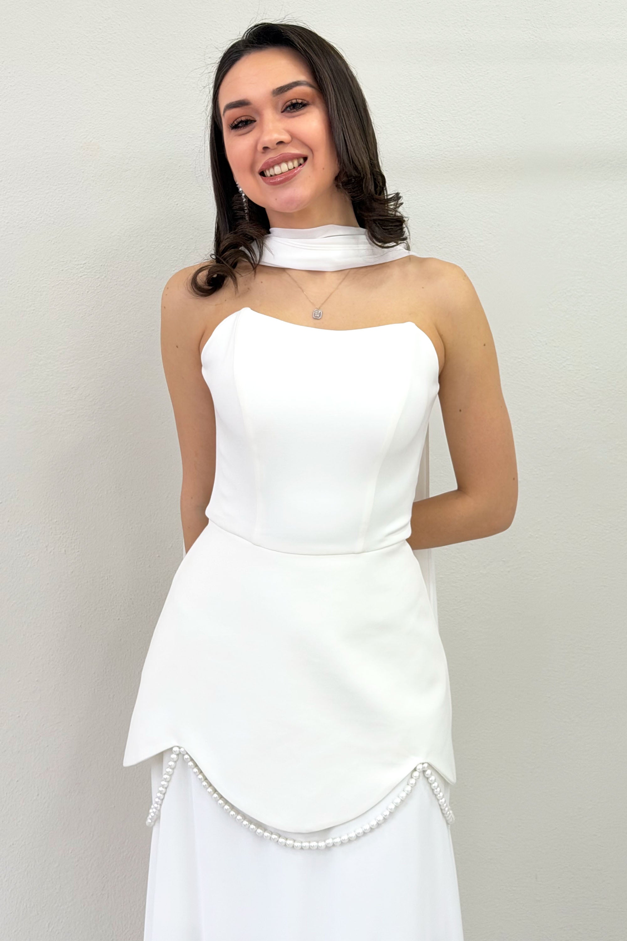 Beyaz Şal Detaylı Korseli Eteği Şifon Tasarım Abiye Elbise 