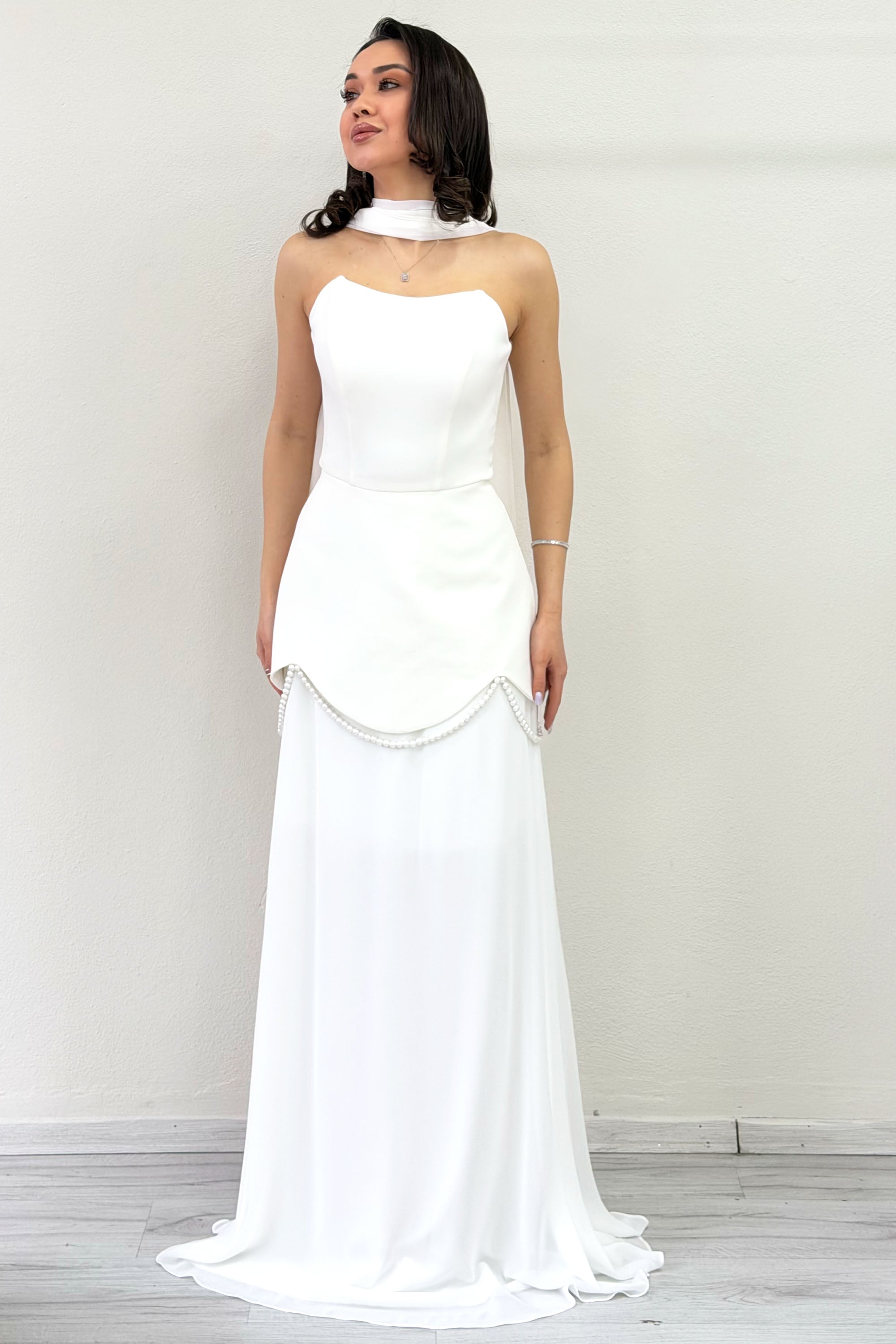 Beyaz Şal Detaylı Korseli Eteği Şifon Tasarım Abiye Elbise 