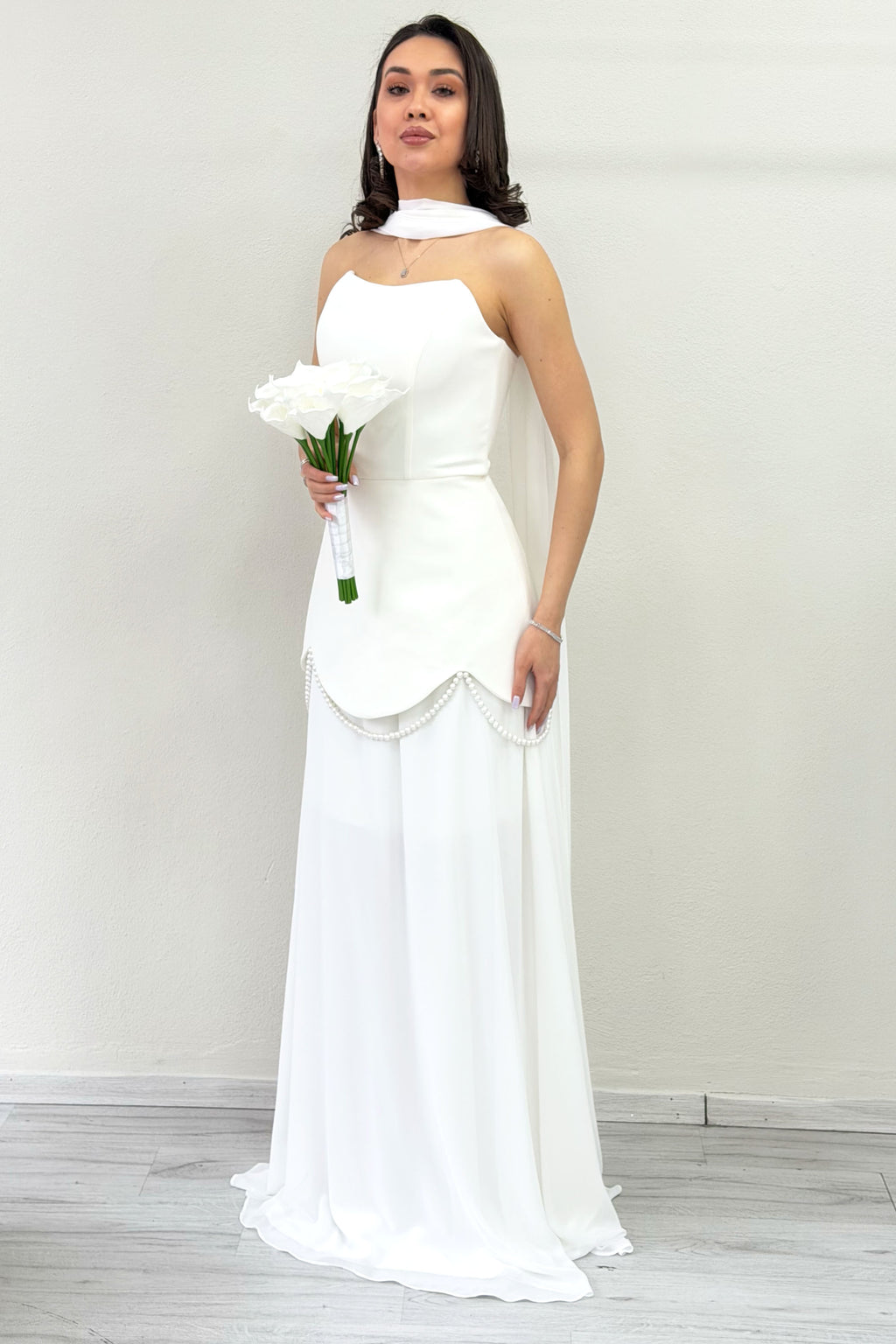 Beyaz Şal Detaylı Korseli Eteği Şifon Tasarım Abiye Elbise 