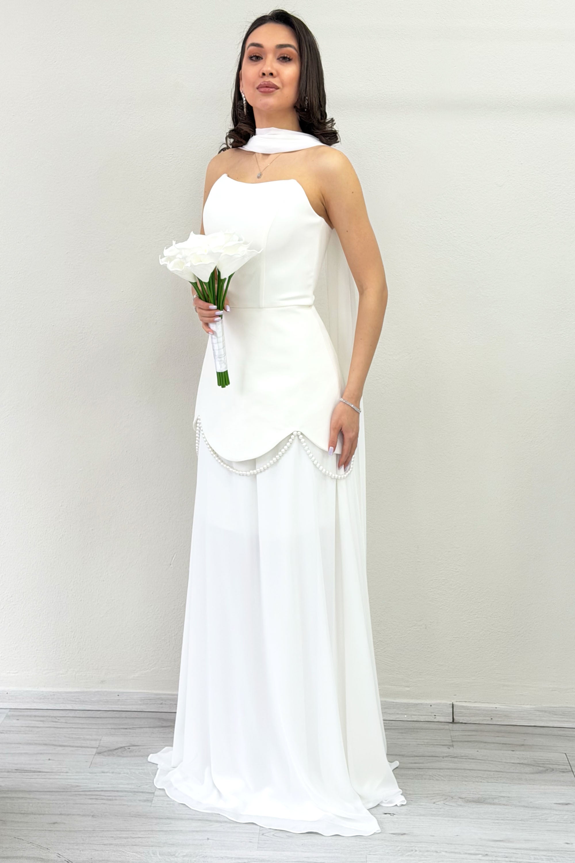 Beyaz Şal Detaylı Korseli Eteği Şifon Tasarım Abiye Elbise 