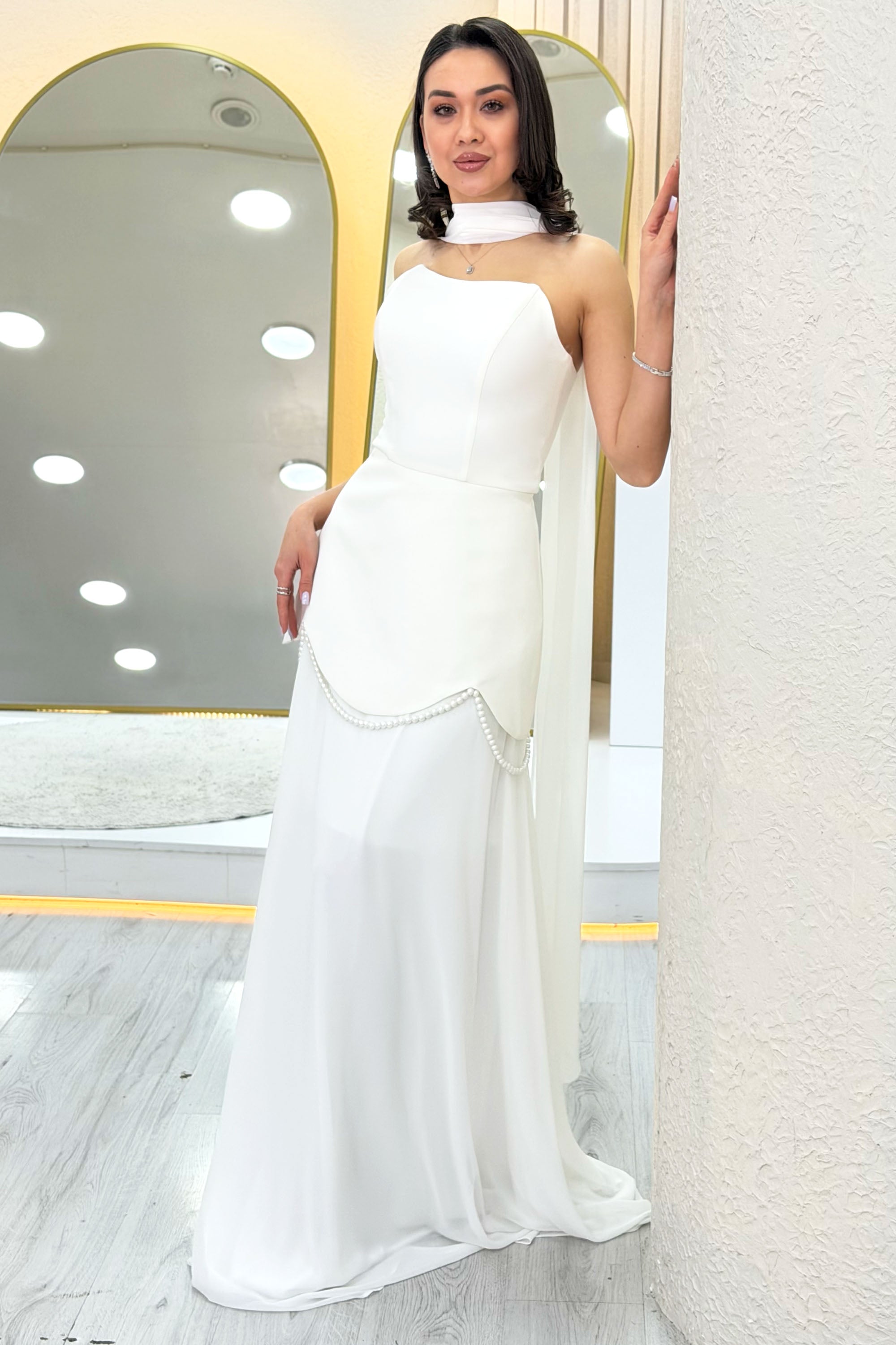 Beyaz Şal Detaylı Korseli Eteği Şifon Tasarım Abiye Elbise 