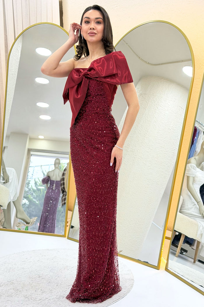 Bordo Fiyonk Yaka Detaylı Tek Omuz Pul Payet Abiye Elbise 