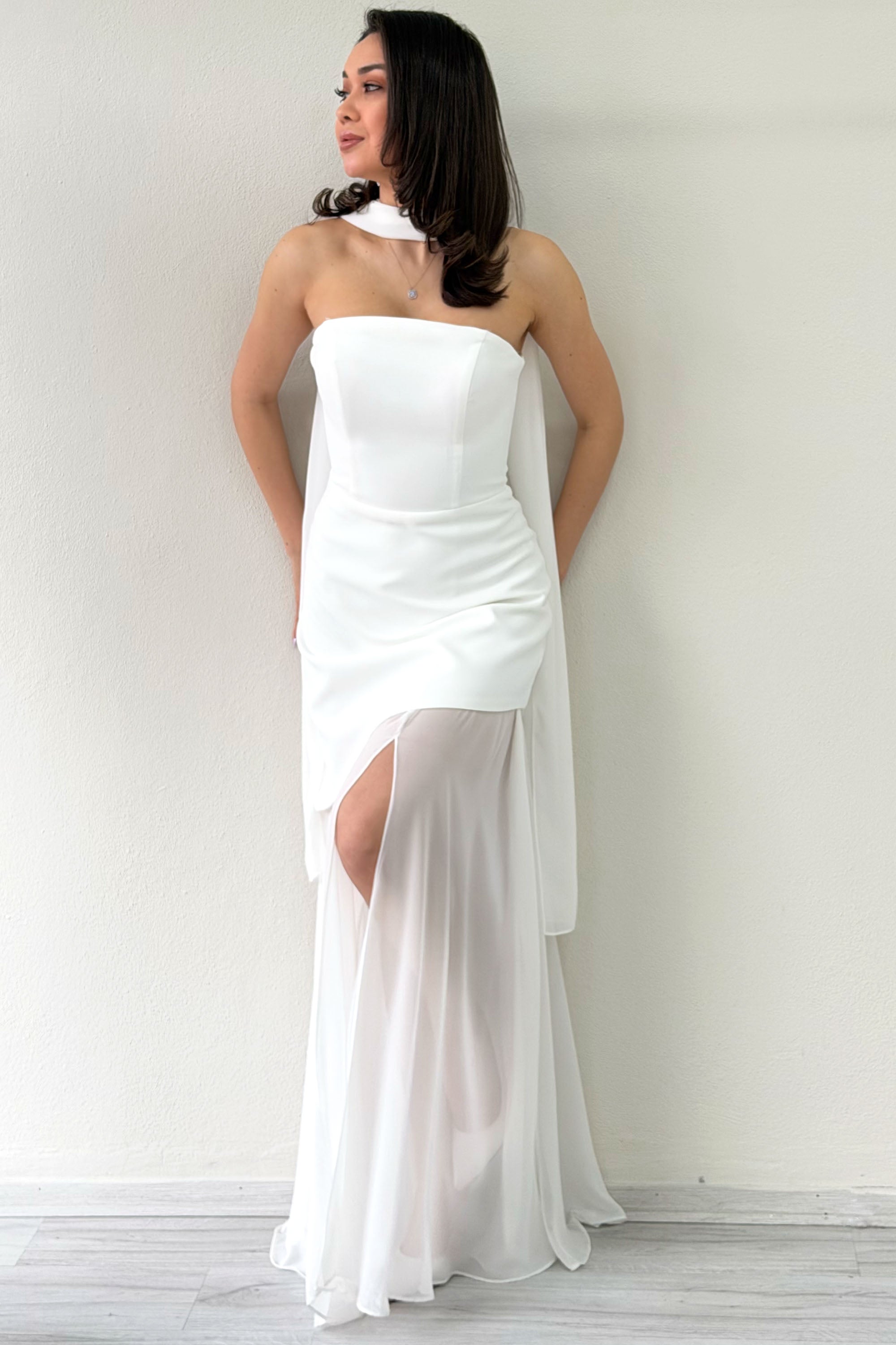 Beyaz Şal Detaylı Straplez Tül Etek Asimetrik Nikah Abiye Elbise 