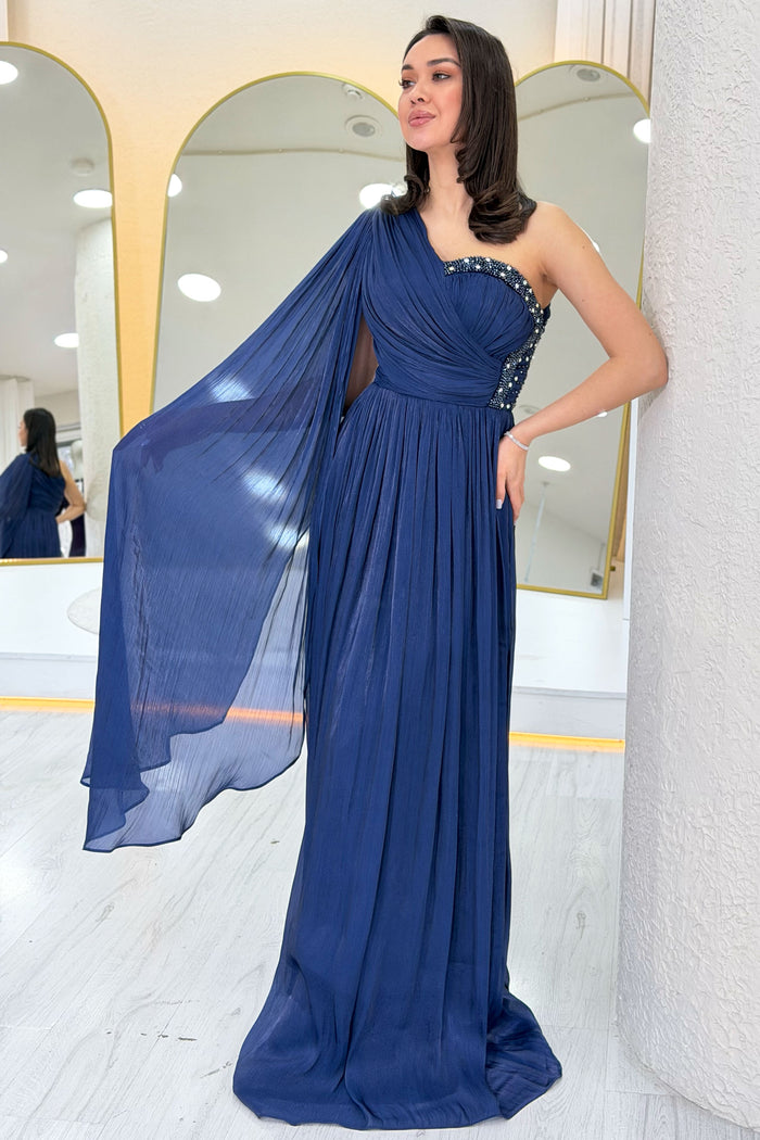 Lacivert Tek Omuz Pelerinli Drapeli Taş Detaylı Abiye Elbise