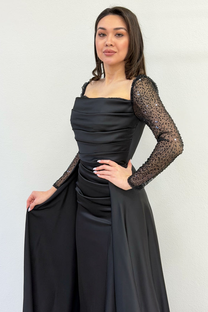 Siyah Payet İşlemeli Uzun Kol Kare Yaka Saten Kuyruklu Abiye Elbise 