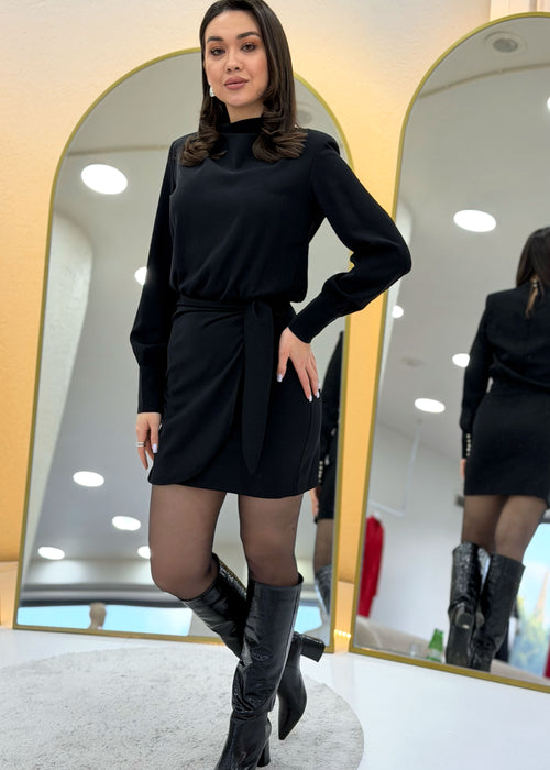 Siyah Vatkalı Uzun Kollu Kuşaklı Mini Elbise