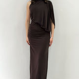 Kahverengi Tek Omuz Drape Detaylı Asimetrik Uzun Elbise