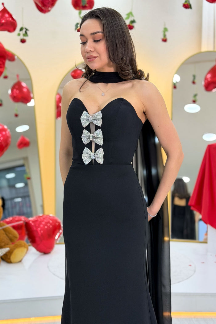 Siyah Fiyonk Detaylı Fularlı Straplez Balık Abiye Elbise