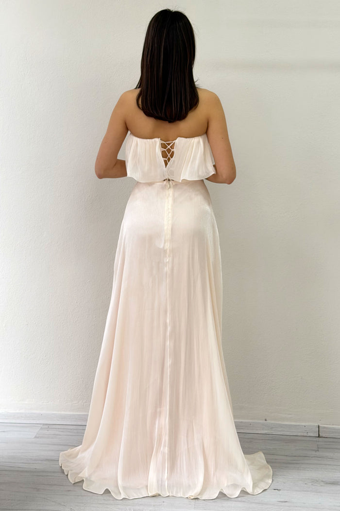 Bej Straplez Çift Yırtmaçlı Fırfırlı Abiye Elbise 