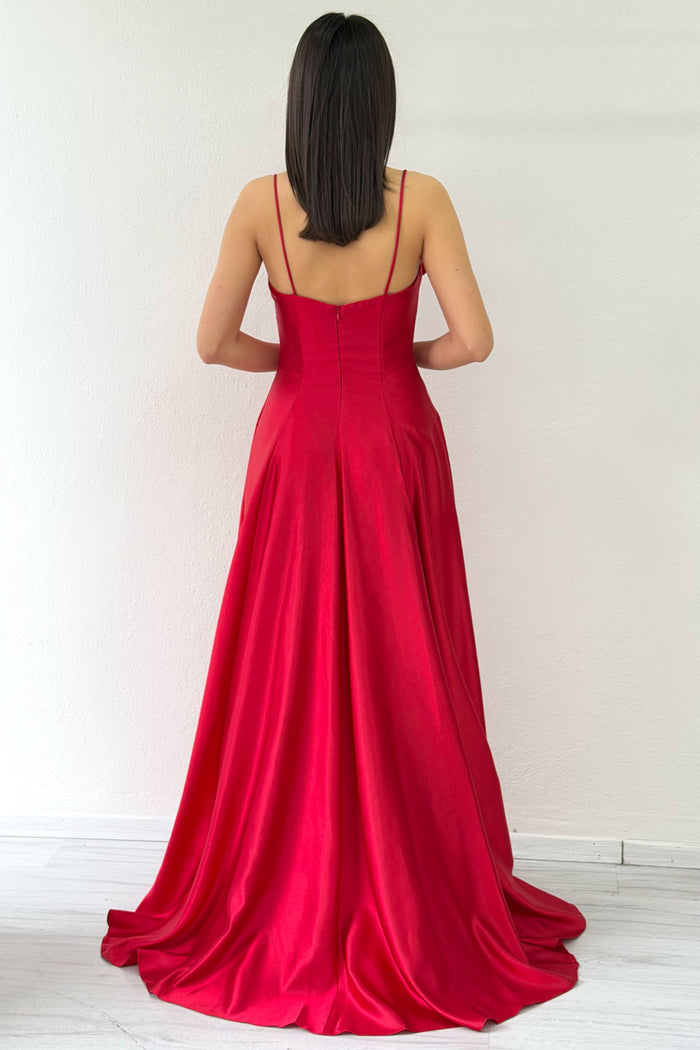 Kırmızı İnce Askılı Çiçek Detaylı Abiye Elbise 