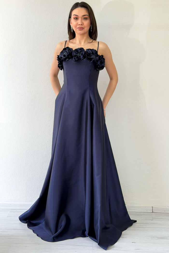 Lacivert İnce Askılı Çiçek Detaylı Abiye Elbise