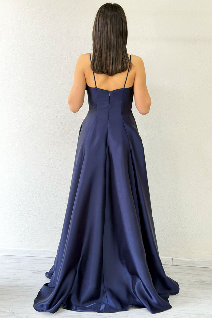 Lacivert İnce Askılı Çiçek Detaylı Abiye Elbise